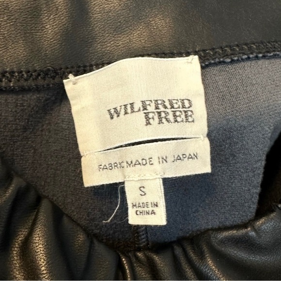 Aritzia | Wilfred Free | Daria High Waisted Vegan Leather Leggings Size S - Picture 4 of 8